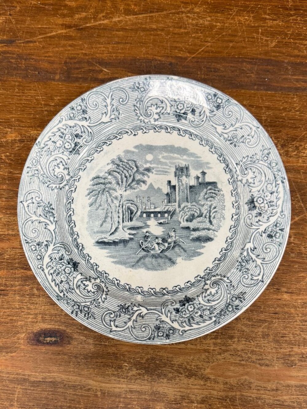 Antique Plate Featuring Rhine Pattern. KT205